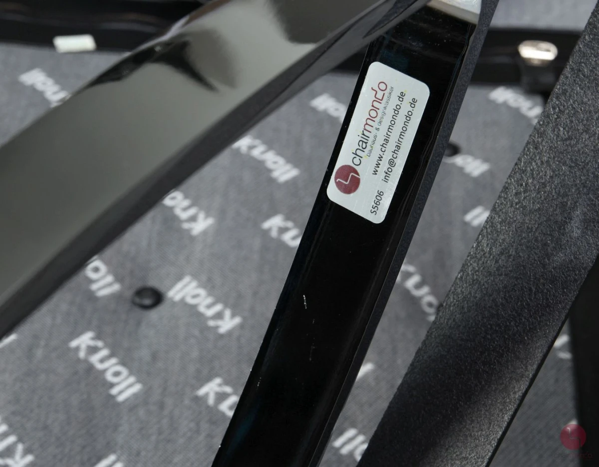 Knoll Barcelona Chair mit schwarzem Leder - gebraucht