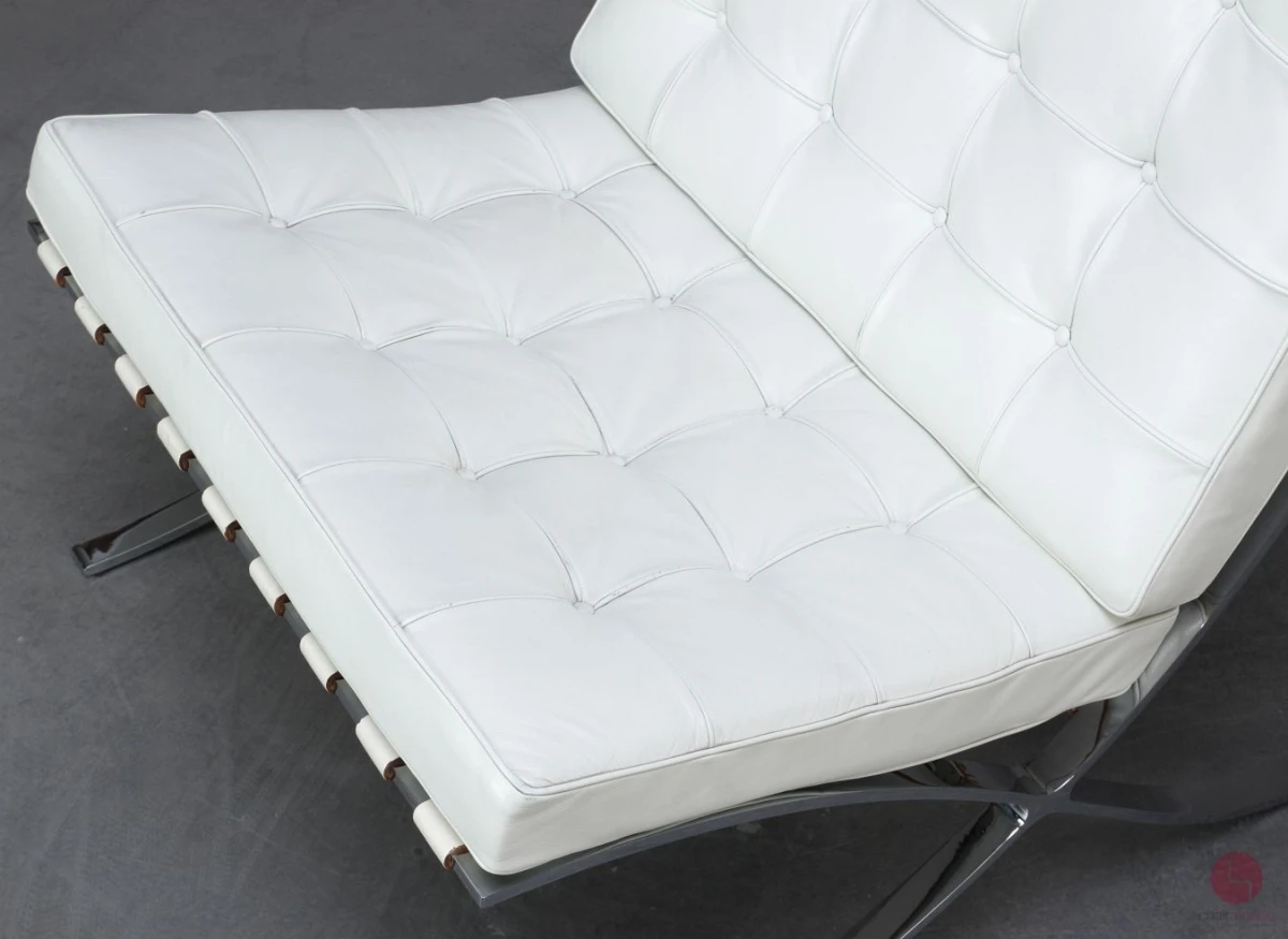 Knoll Barcelona Chair mit weißem Leder - gebraucht