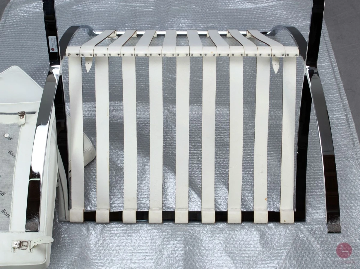 Knoll Barcelona Chair mit weißem Leder - gebraucht