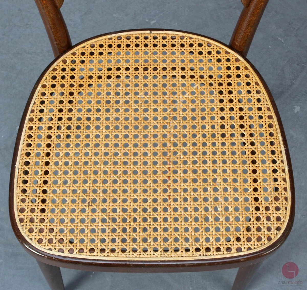 Thonet 214 Nussbaum Braun Bugholzstuhl mit Geflecht Vintage gebraucht