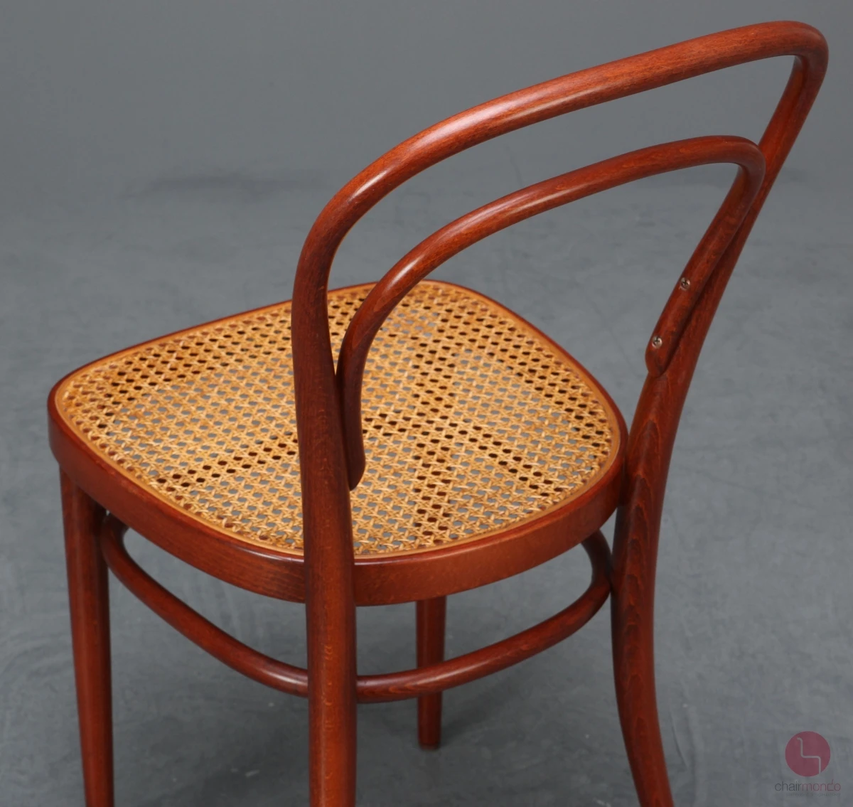 Thonet 214 Mahagoni Braun Bugholzstuhl mit Geflecht gebraucht