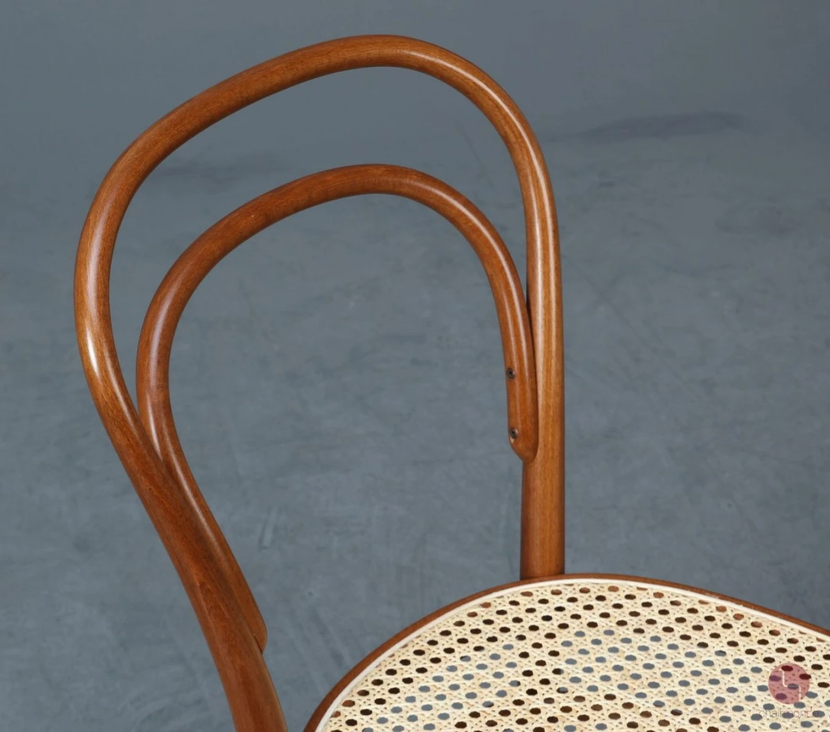Thonet 214 Nussbaum Braun Bugholzstuhl mit neuem Geflecht gebraucht