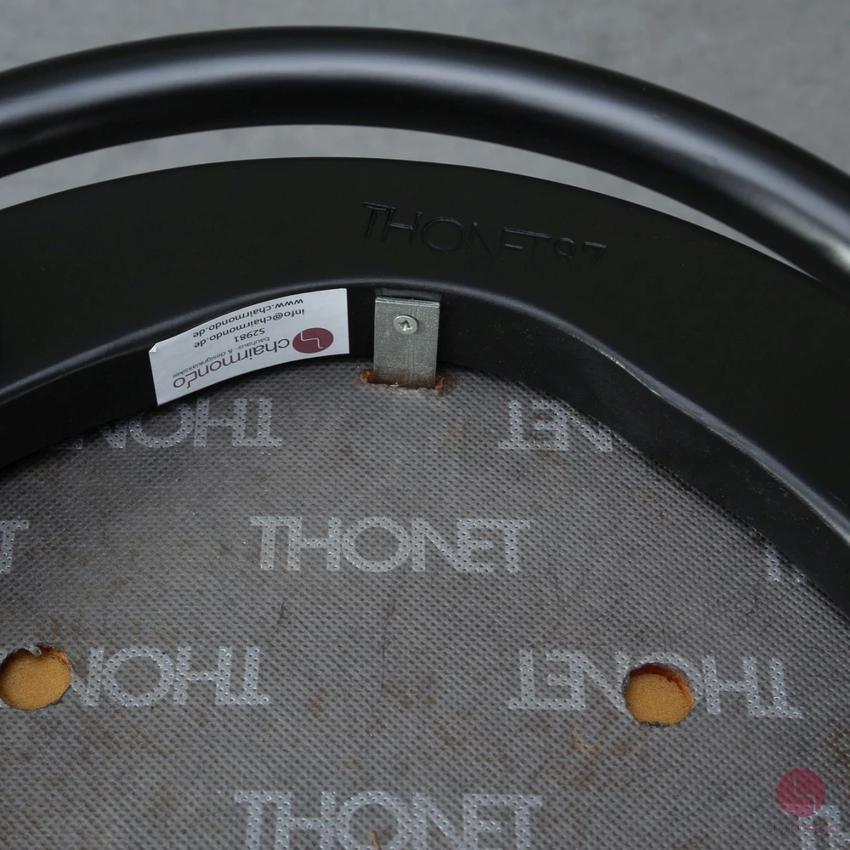 Thonet 214 PH Bugholz Hocker mit neuem schwarzem Leder gebraucht