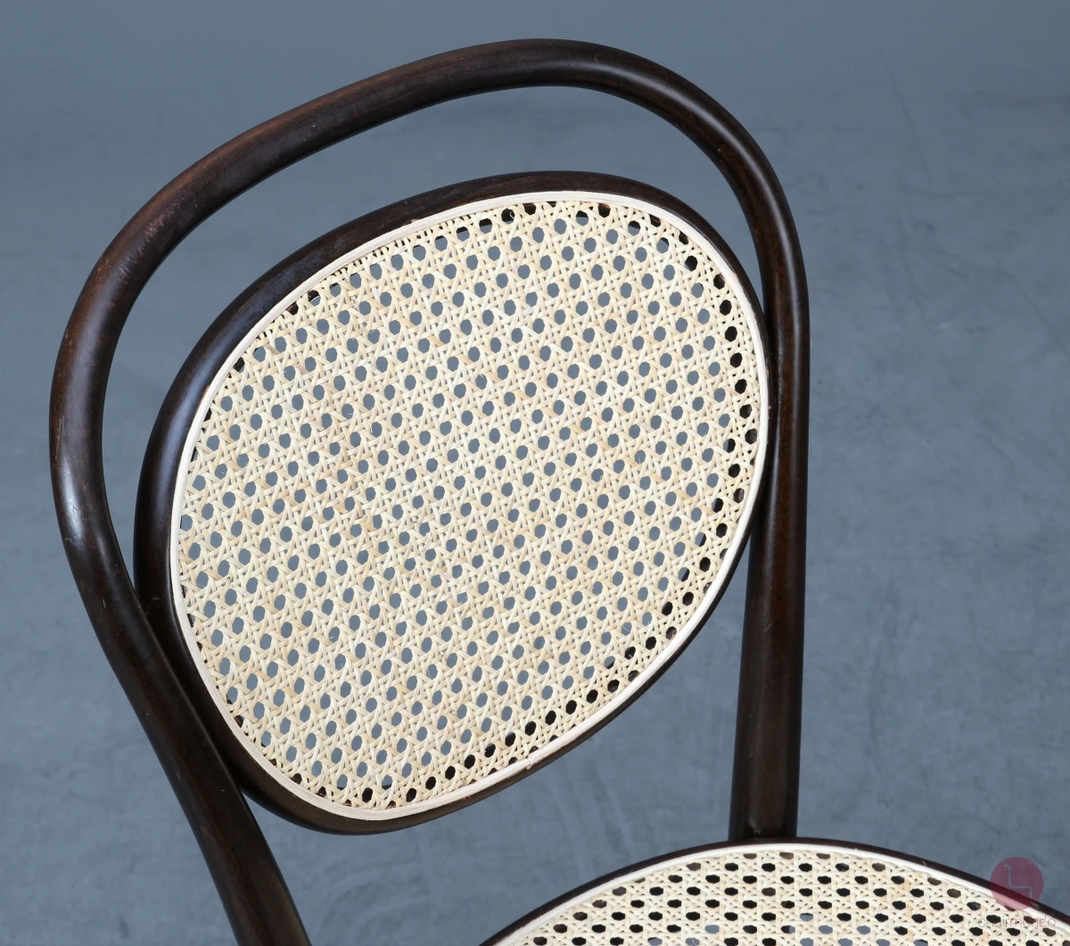 Thonet 215 R Dunkelbraun Bugholzstuhl mit neuem Geflecht gebraucht