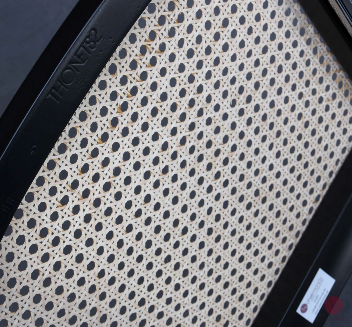 Thonet S32 Schwarz Freischwinger mit Wiener Geflecht restauriert