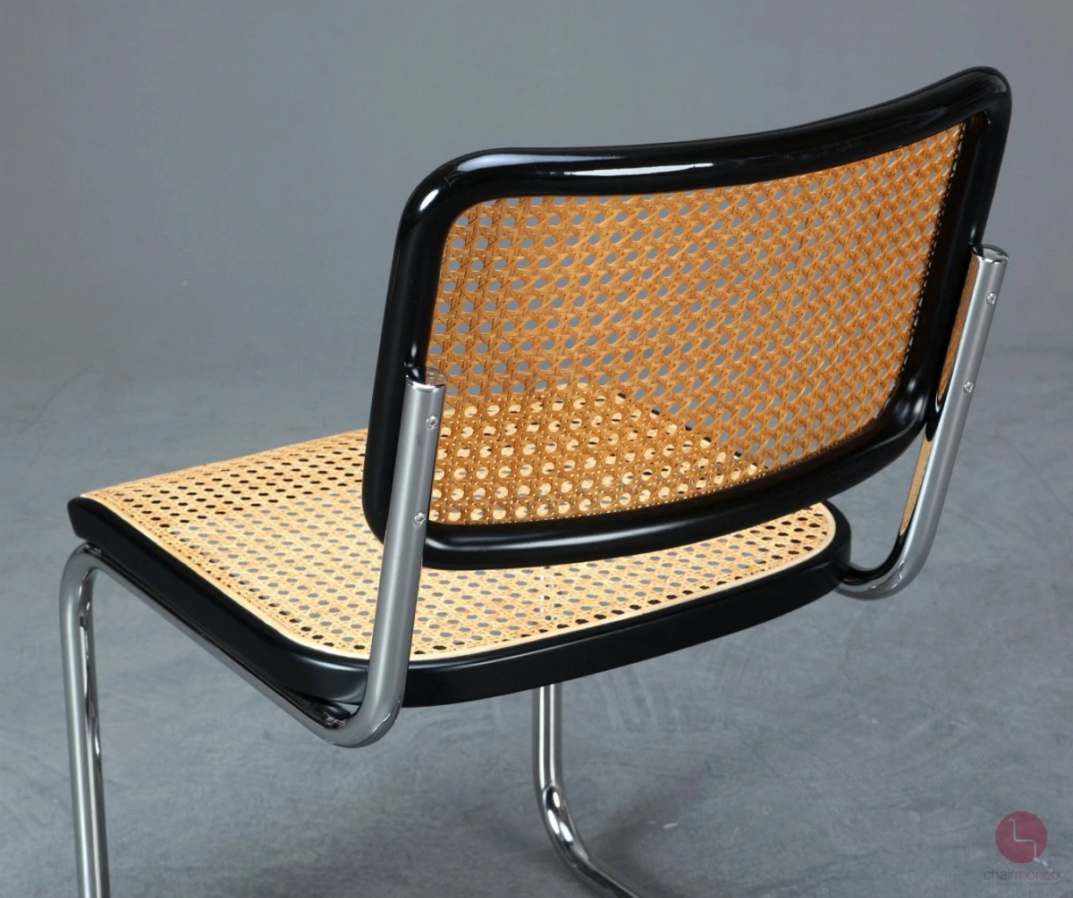 Thonet S32 Schwarz Freischwinger mit Wiener Geflecht Vintage