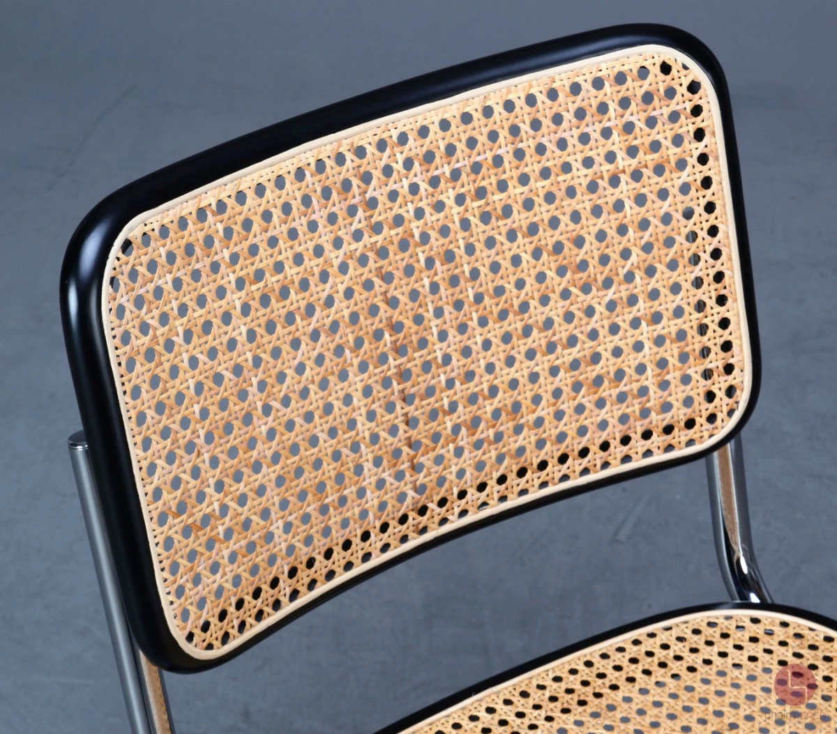Thonet S32 Schwarz Freischwinger mit Wiener Geflecht restauriert