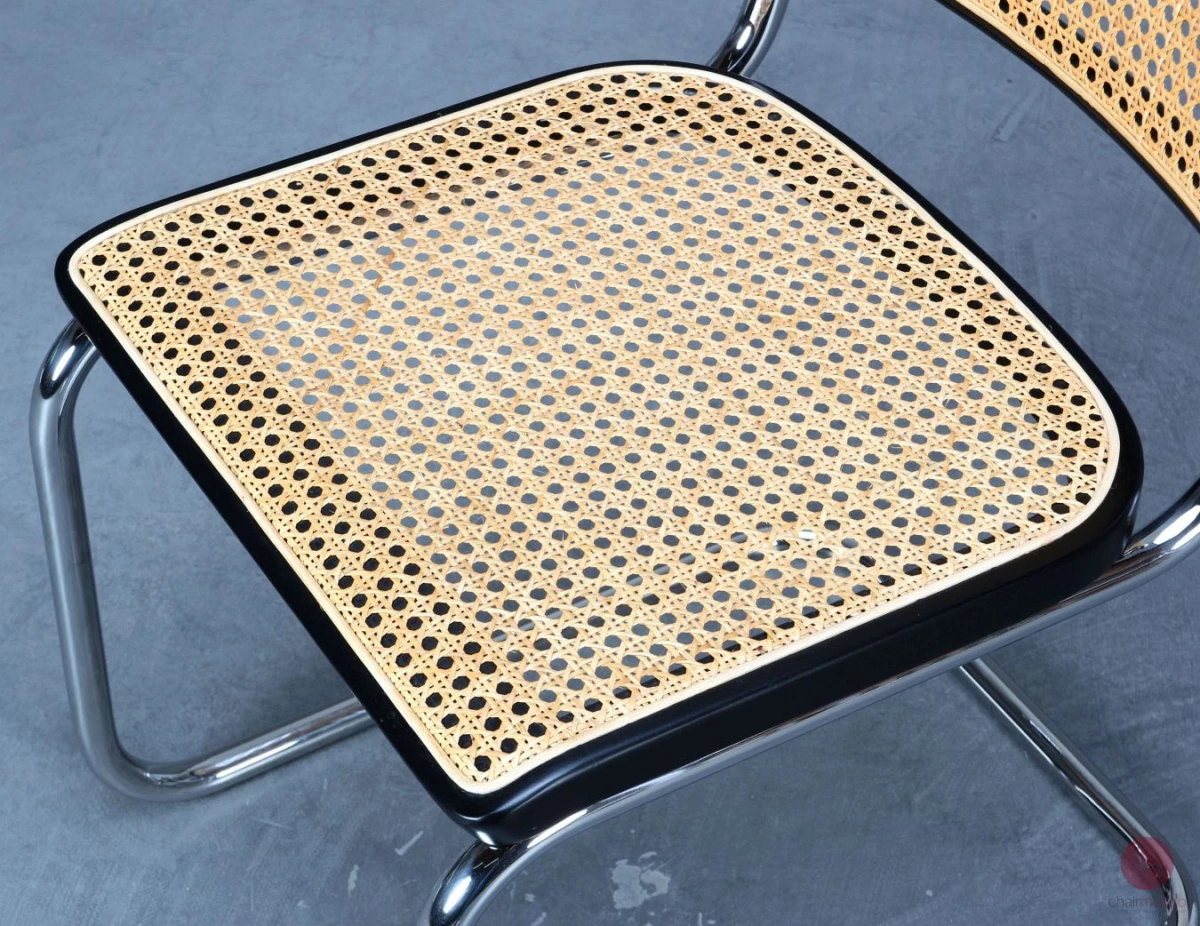 Thonet S32 Schwarz Freischwinger mit Wiener Geflecht Vintage