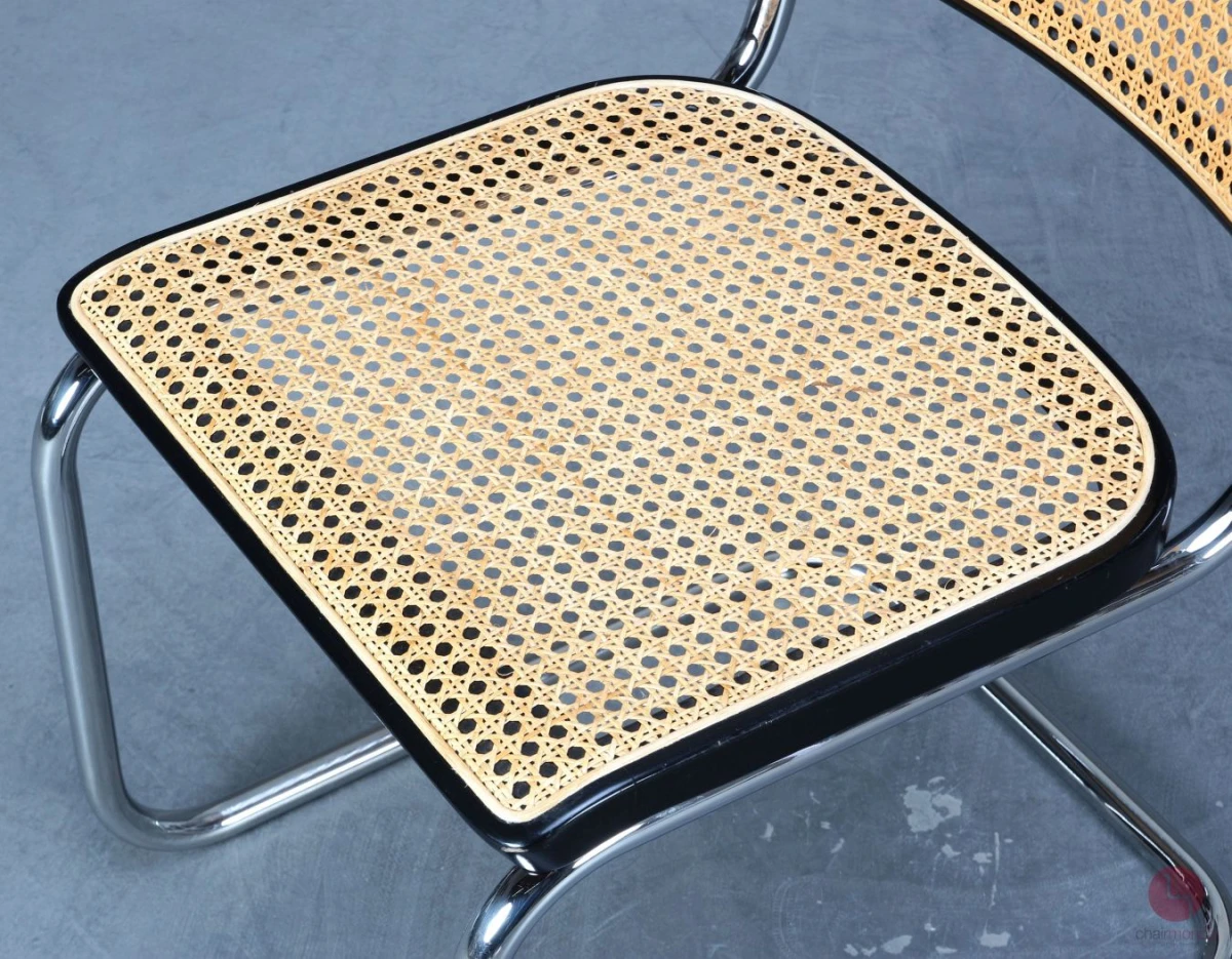 Thonet S32 Schwarz Freischwinger mit Wiener Geflecht Vintage