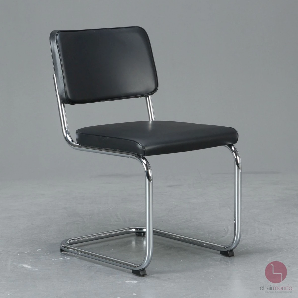 Thonet S32 PV Freischwinger Leder Schwarz gebraucht