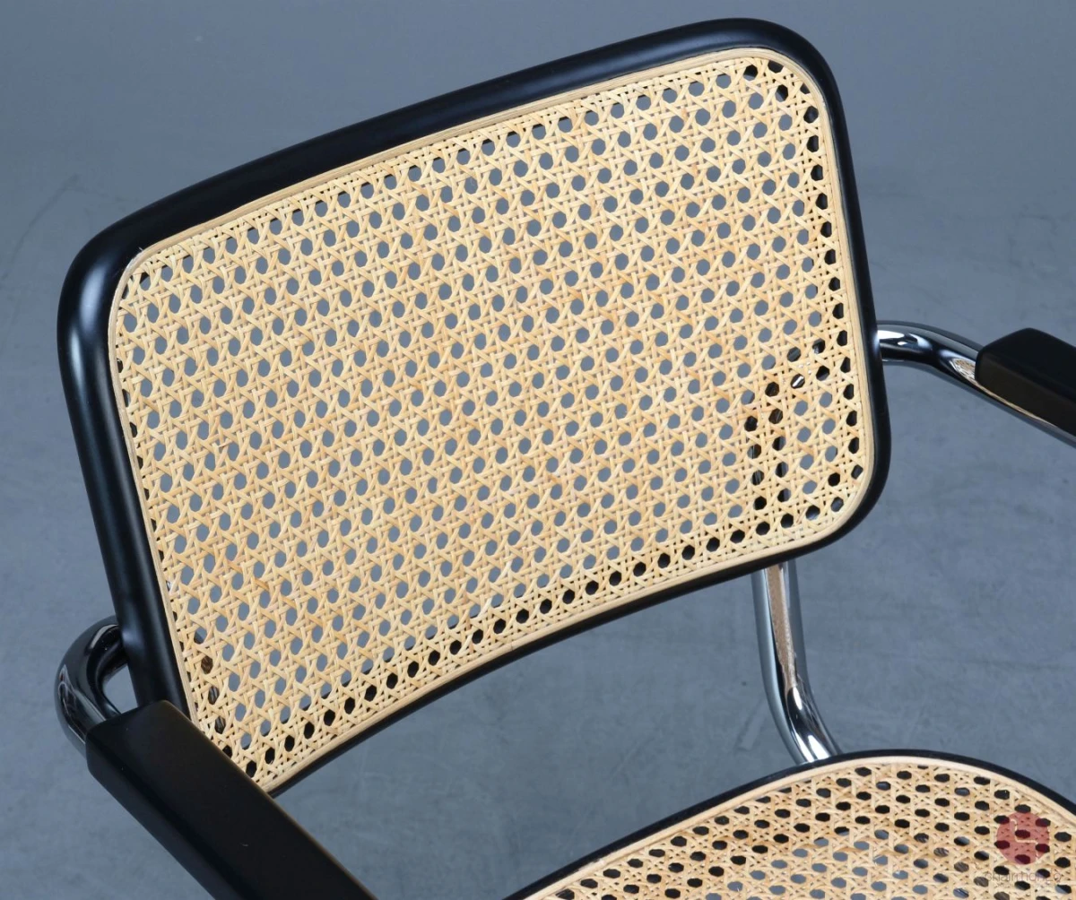 Thonet S64 Freischwinger in Schwarz mit Patina Geflecht - gebraucht