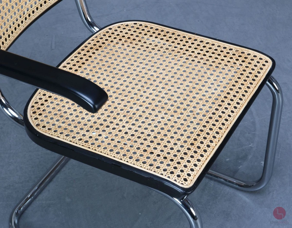 Thonet S64 Freischwinger in Schwarz mit Patina Geflecht - gebraucht