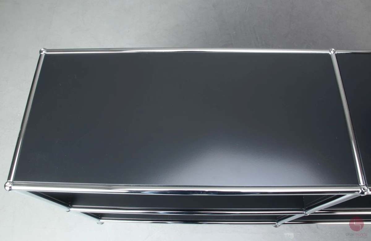 USM Haller Sideboard Schwarz mit vier Fächern gebraucht
