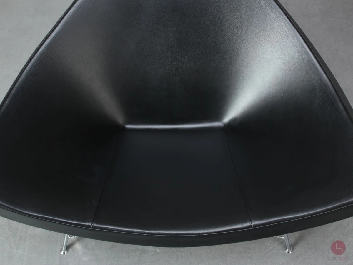 Vitra Coconut Chair Lounge Sessel Leder Schwarz Schale Weiß gebraucht