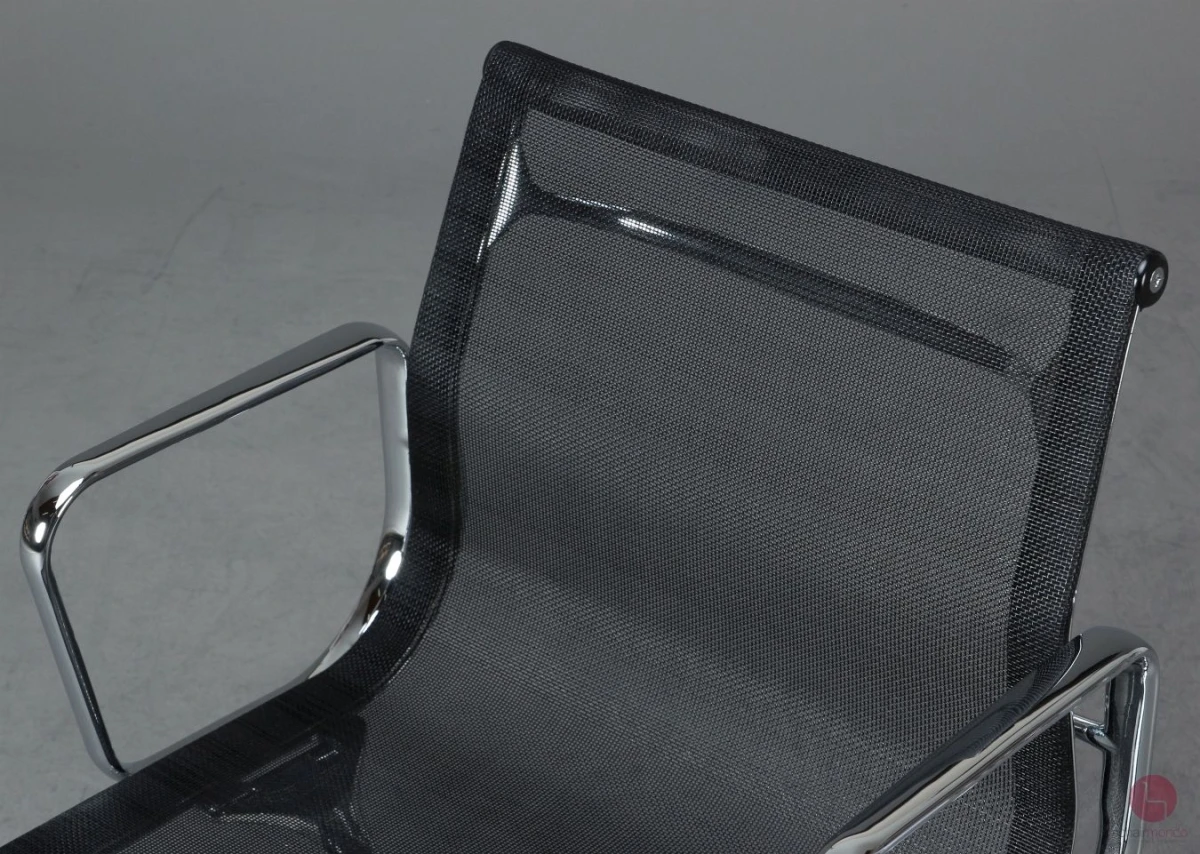 Vitra EA 107 Aluminium Chair Netzgewebe Schwarz verchromt gebraucht