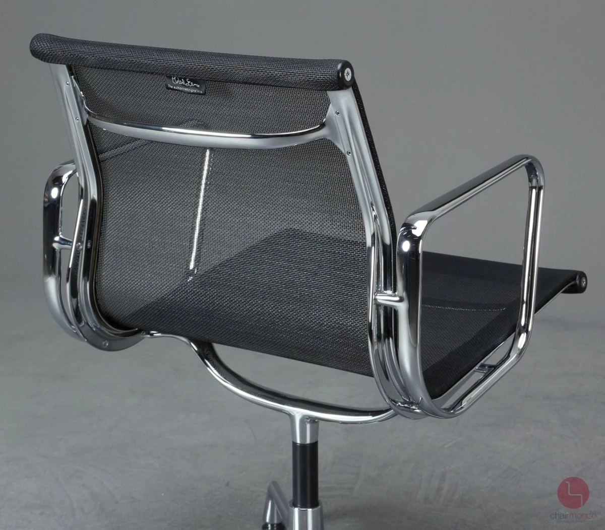 Vitra EA 107 Aluminium Chair Netzgewebe Schwarz verchromt gebraucht