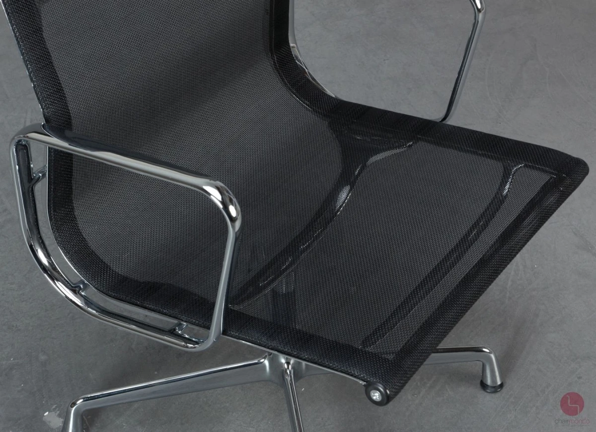 Vitra EA 107 Aluminium Chair Netzgewebe Schwarz verchromt gebraucht