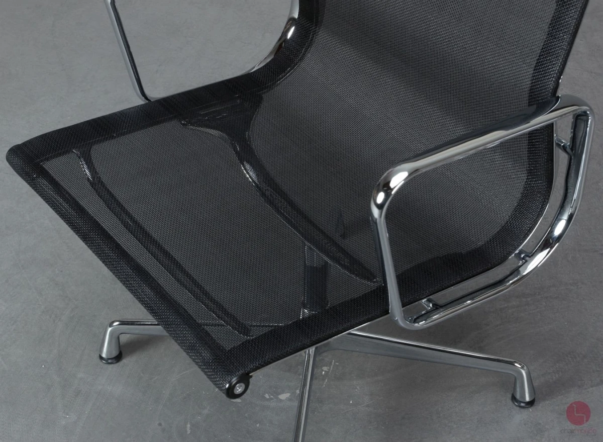 Vitra EA 107 Aluminium Chair Netzgewebe Schwarz verchromt gebraucht