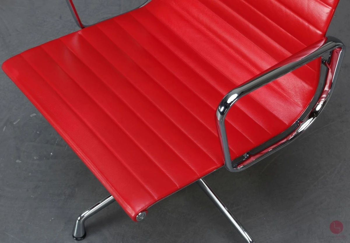 Vitra EA 108 Aluminium Chair Leder Rot 2014 gebraucht