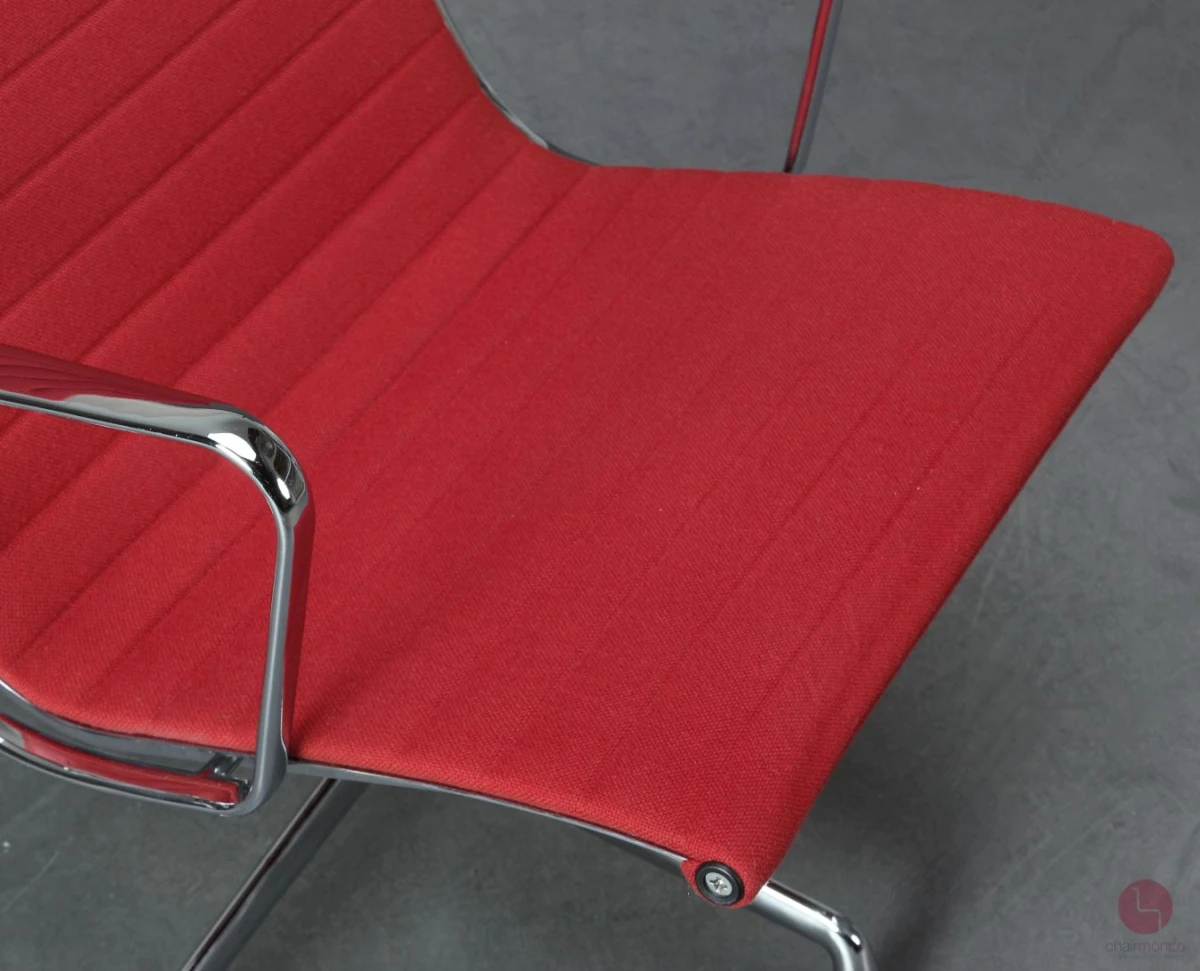 Vitra EA 115 Aluminium Chair Sessel Hopsak Himbeer Rot gebraucht