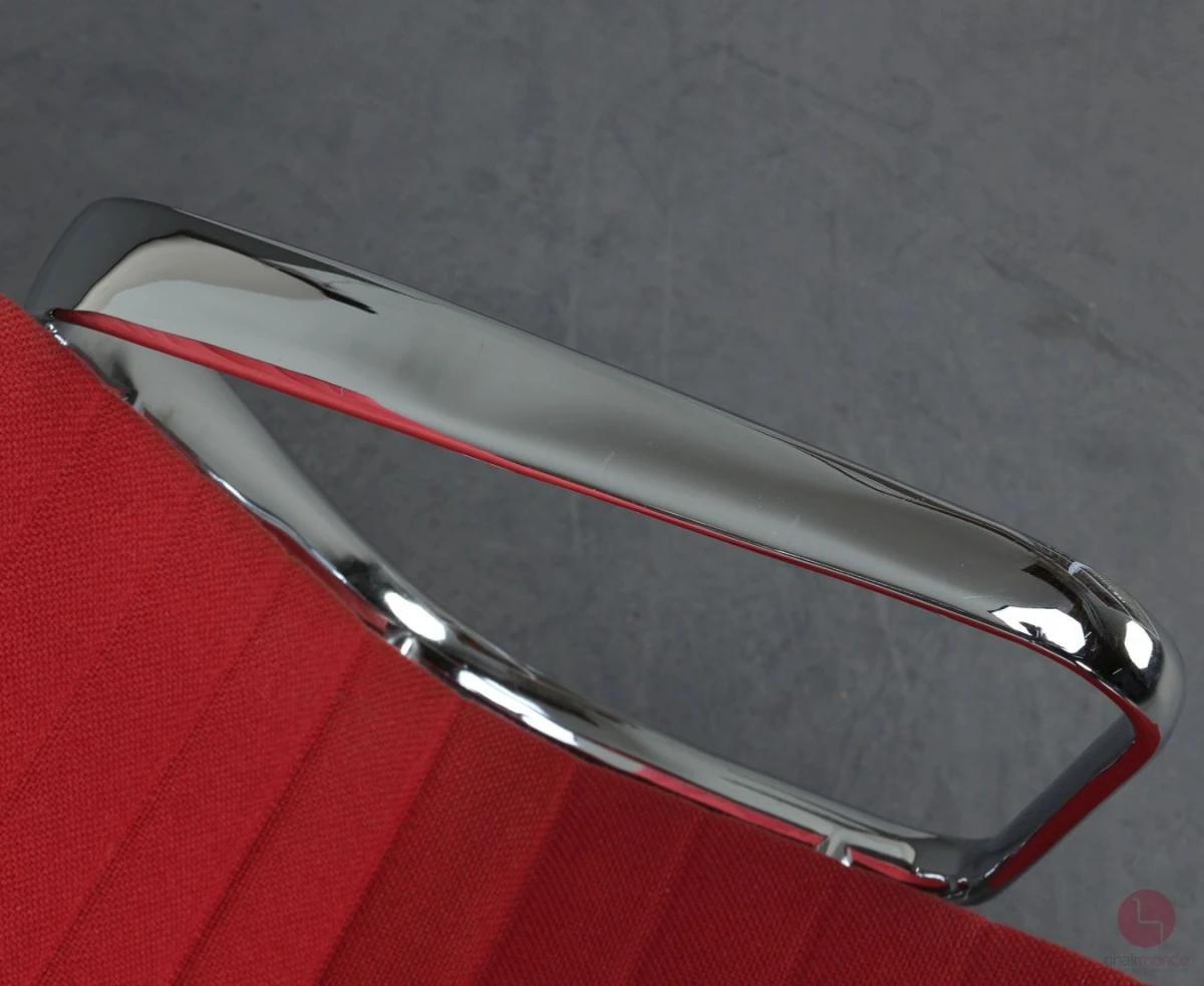 Vitra EA 115 Aluminium Chair Sessel Hopsak Himbeer Rot gebraucht