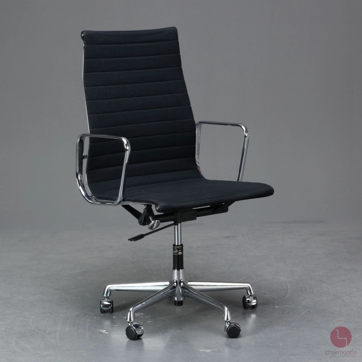 Vitra EA 119 Aluminium Chair Hopsak Schwarz gebraucht