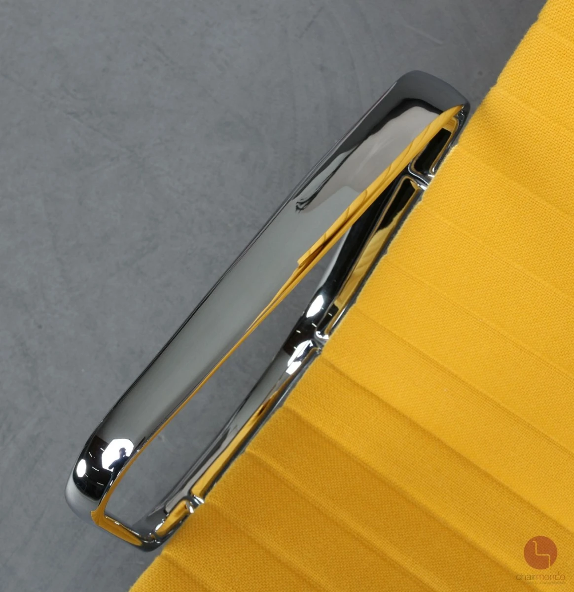 Vitra EA 124 Aluminium Chair Sessel Hopsak Gelb gebraucht