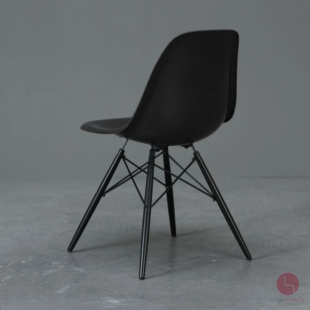Vitra Eames DSW Side Chair Fiberglas Hermann Miller Schwarz Ahorngestell gebraucht