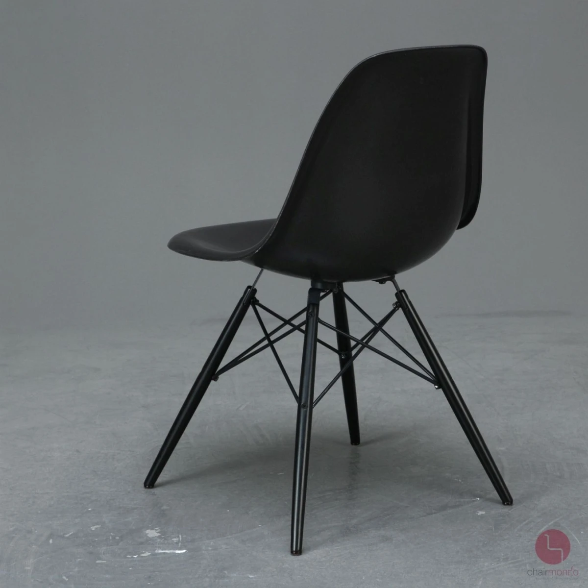 Vitra Eames DSW Side Chair Fiberglas Hermann Miller Schwarz Ahorngestell gebraucht