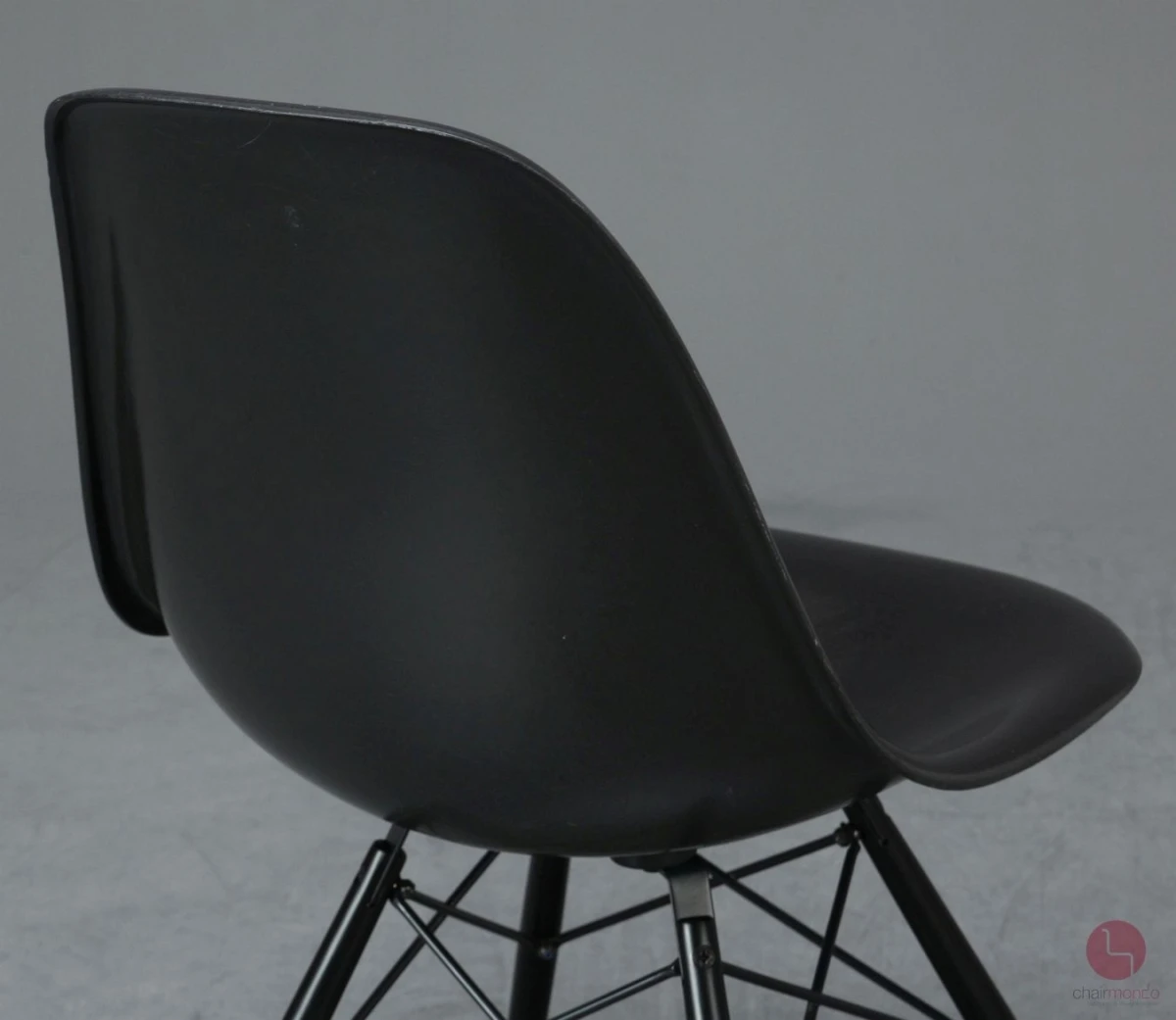 Vitra Eames DSW Side Chair Fiberglas Hermann Miller Schwarz Ahorngestell gebraucht