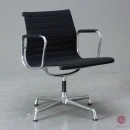 Vitra EA 108 Aluminium Chair Hopsak + Armauflagen Schwarz gebraucht